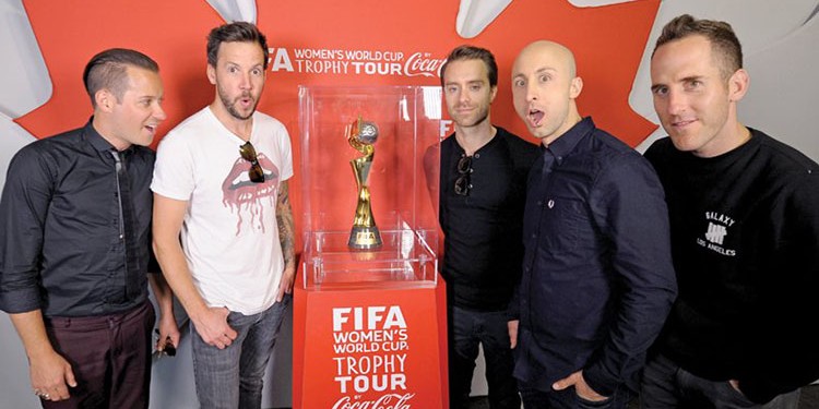 simple-plan-visiting-the-fifa-womens-world-cup-trophy